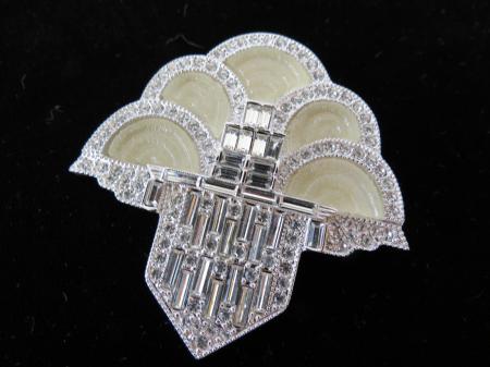 Art Deco 89 Mauboussin Fountain Brooch, Photo by Ivan Bilic