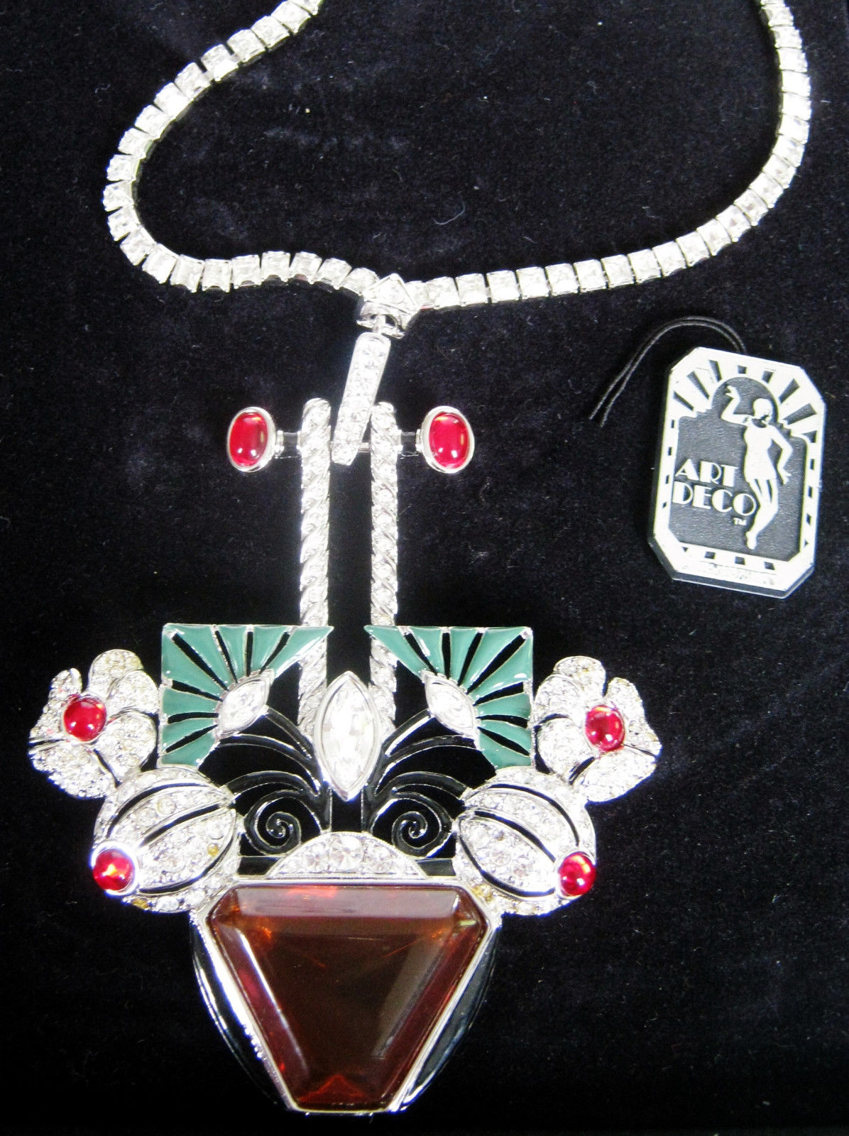 Necklace with Art Deco Inc. Tag
