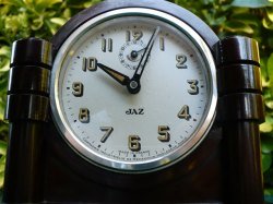 Jaz Black Bakelite clock