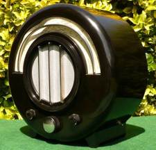 Ekco Round Bakelite Radio