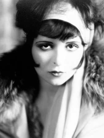 Close up of Clara Bow's Makeup in 1927